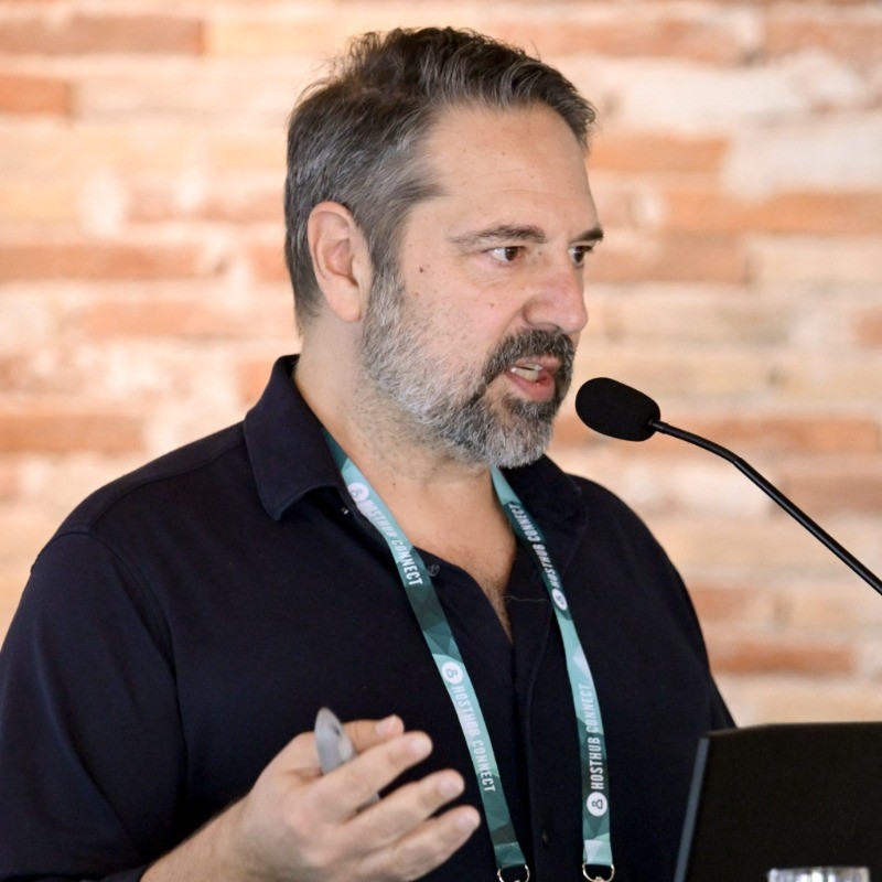 Alexander Caravitis